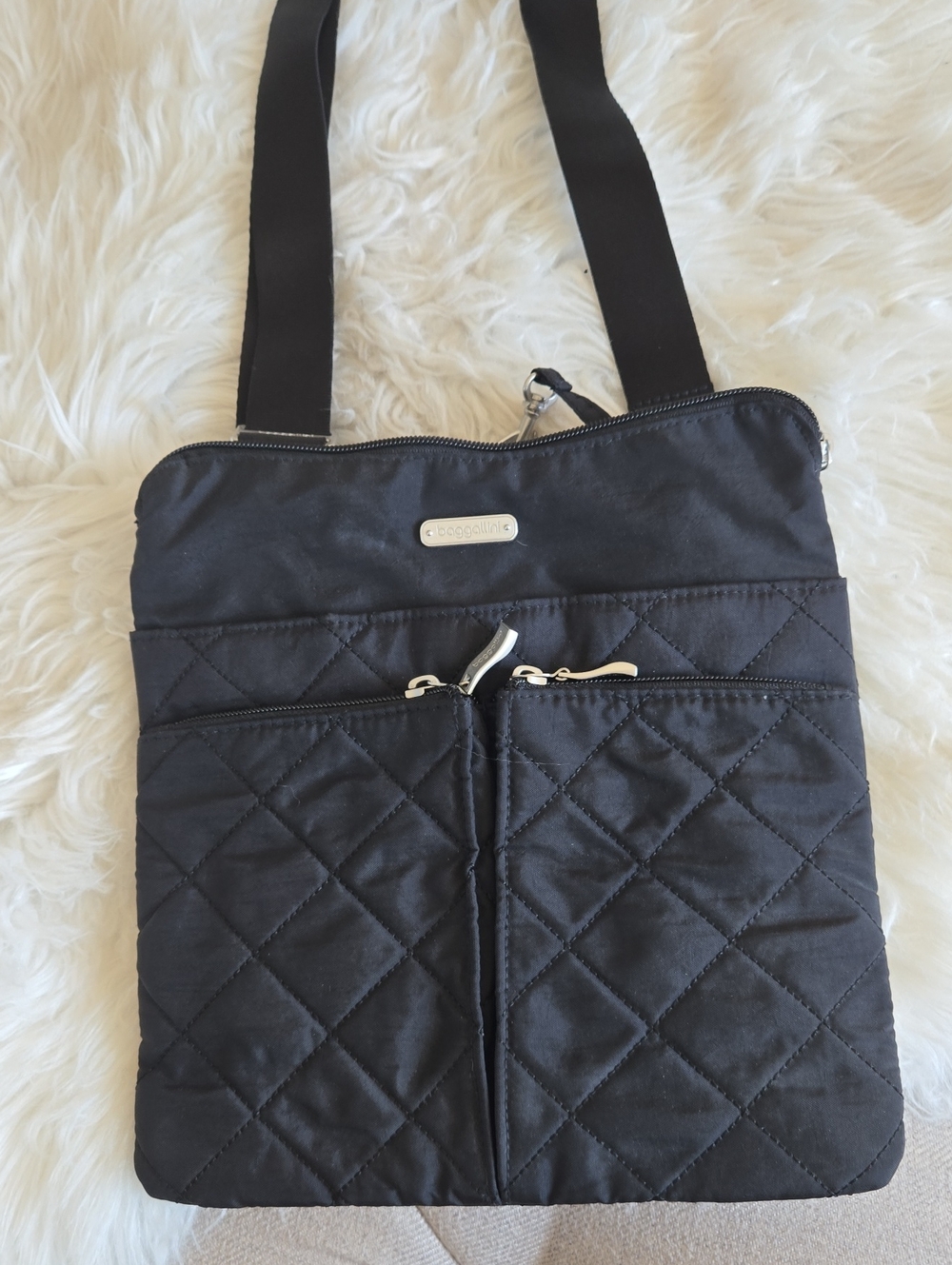 Baggallini Black Quilted Crossbody Bag with Silver Hardware
